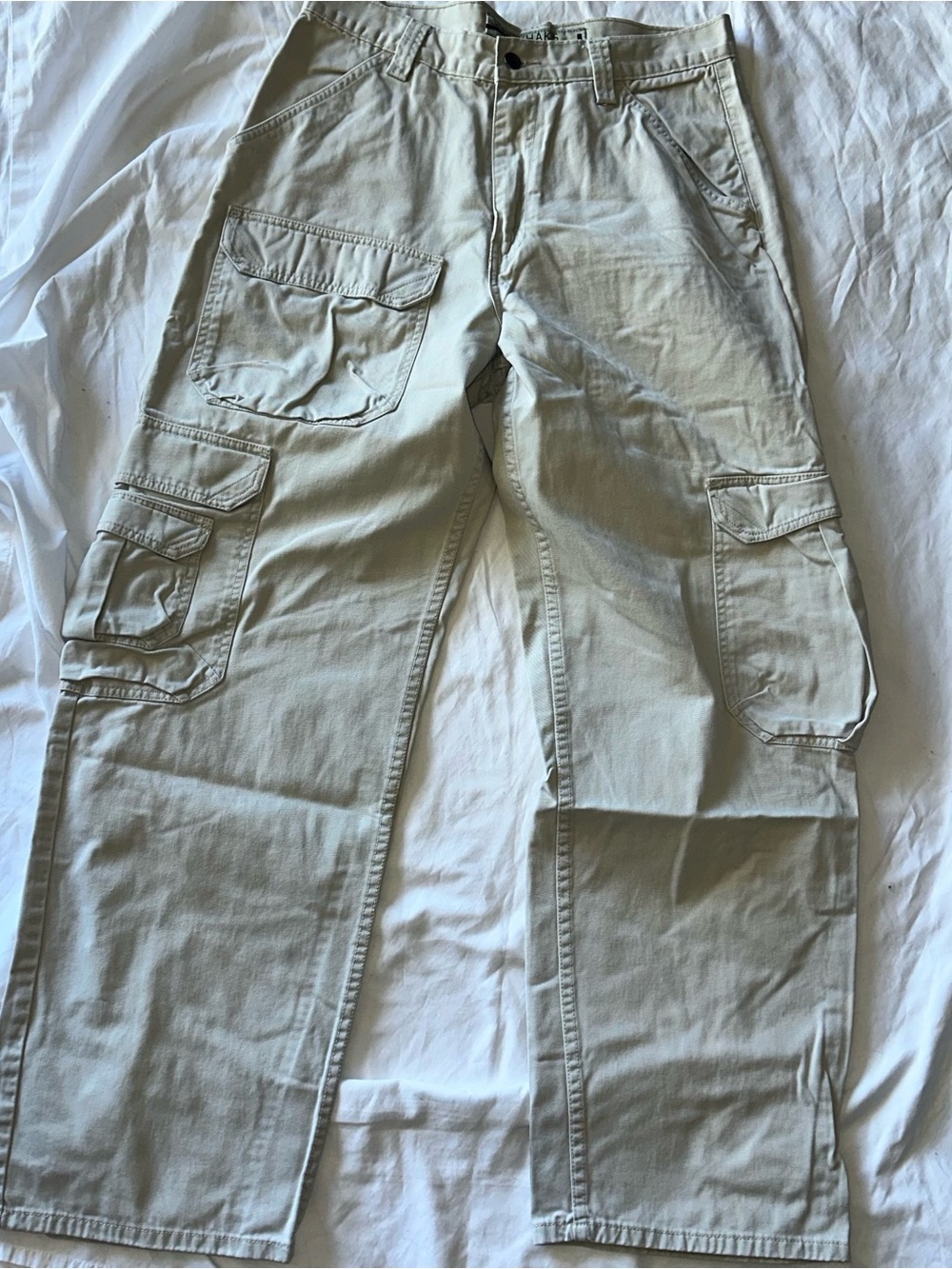 EUC Vintage Levi Silvertab Cargo Khaki’s sz 33x34